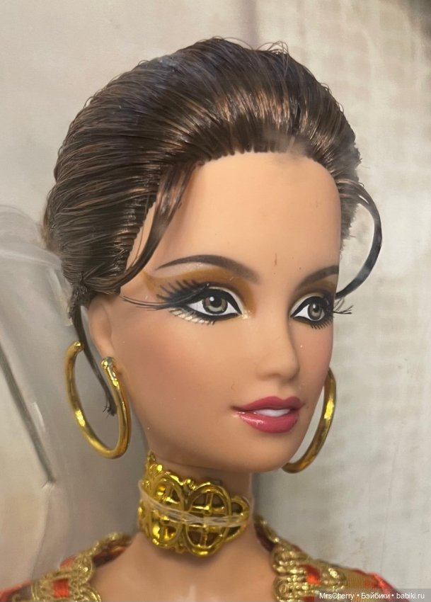 Барби Солитер из серии 'Девушки Бонда' / Solitaire Barbie- Live and Let Die (фото 8)