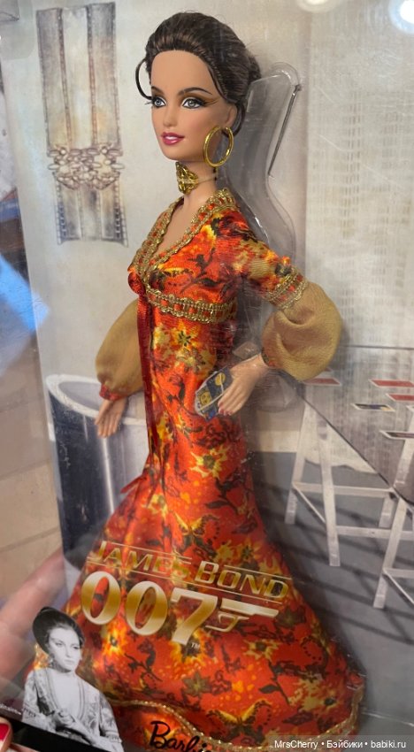 Барби Солитер из серии 'Девушки Бонда' / Solitaire Barbie- Live and Let Die (фото 4)