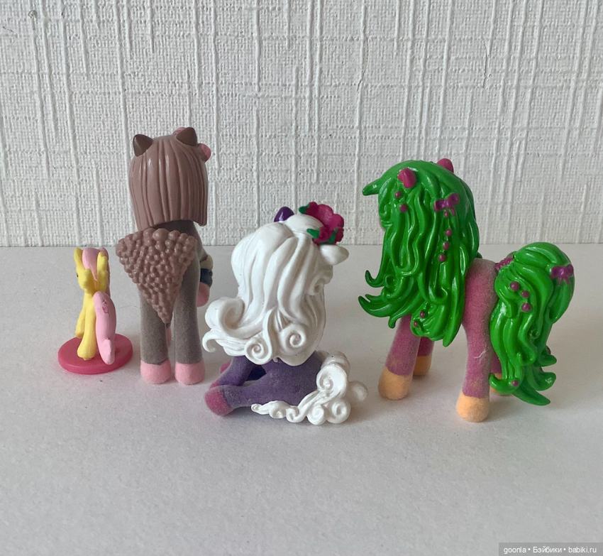 Компания пони одним лотом (фото 2)