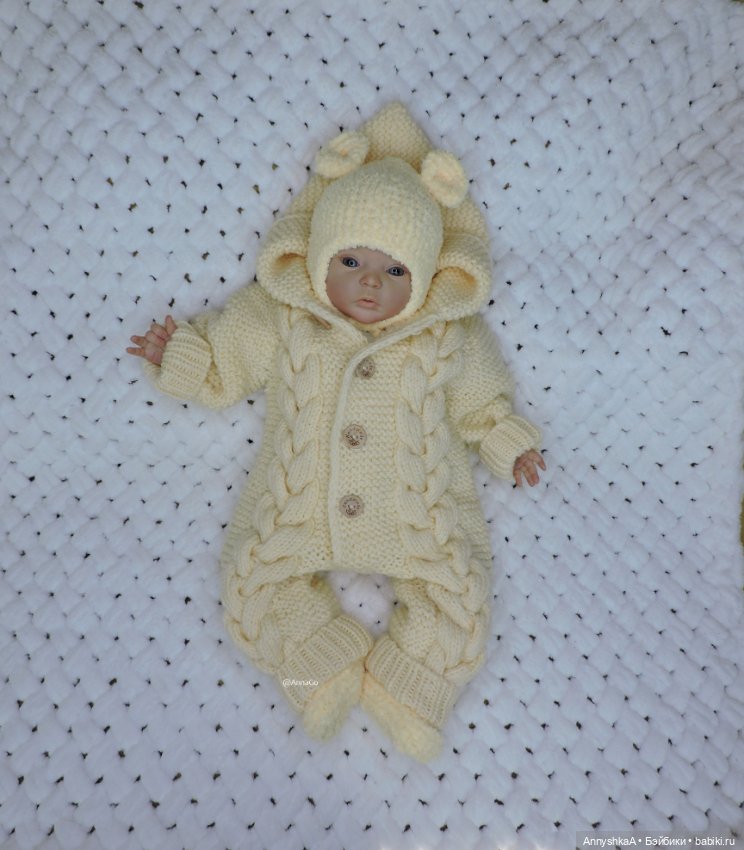 Комбинезон,шапочка и пинетки 54-62