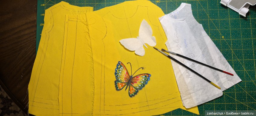 Платье желтое Бабочка для кукол готц или других 45-55 см. Роспись акрилом (фото 7)