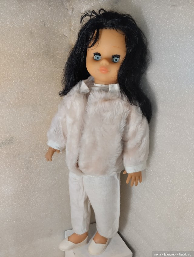 Кукла ГДР Жгучая брюнетка