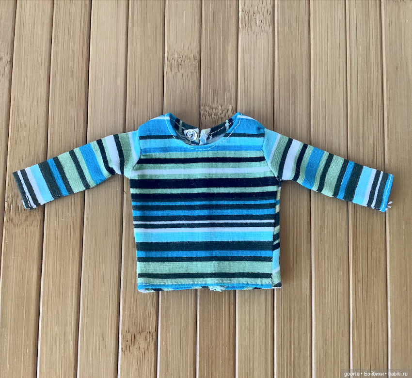 Кофта на кукол формата Licca, Blyth и похожих