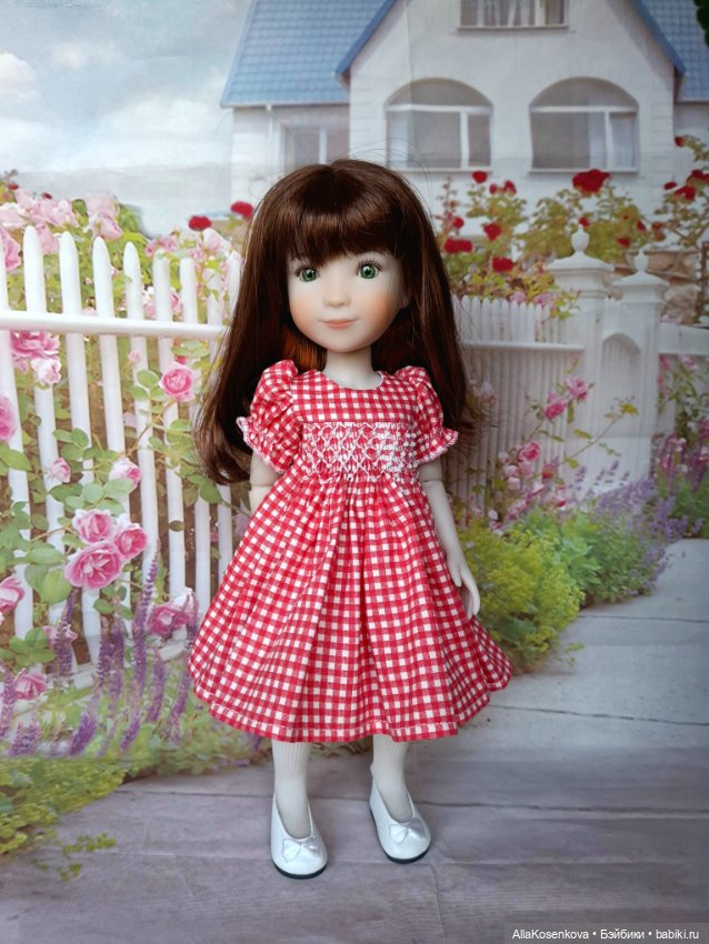 Платье с буфами — Одежда для кукол