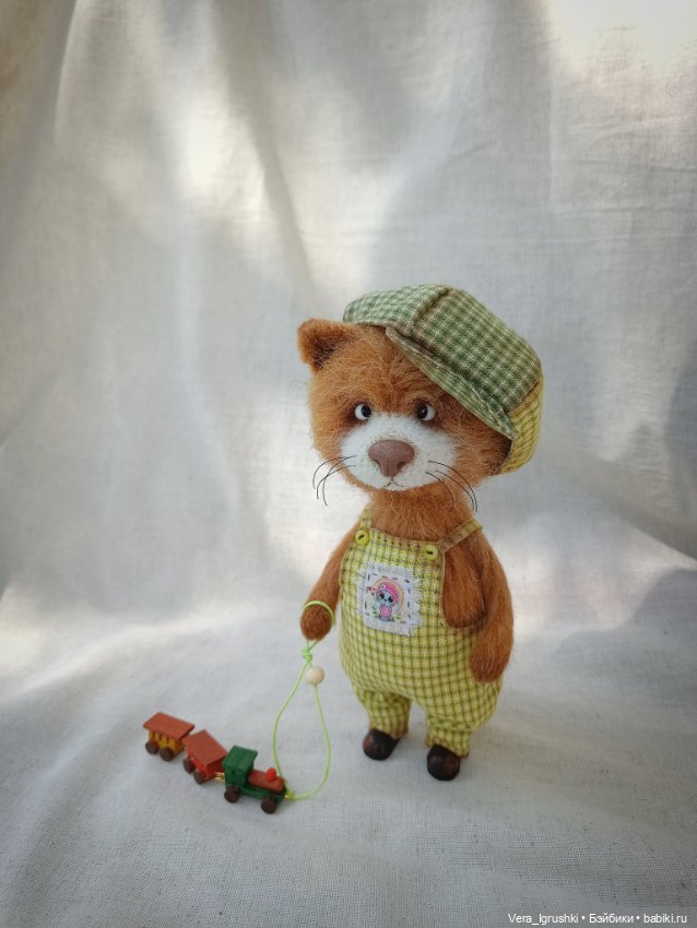 Котик с паровозом — Авторские игрушки
