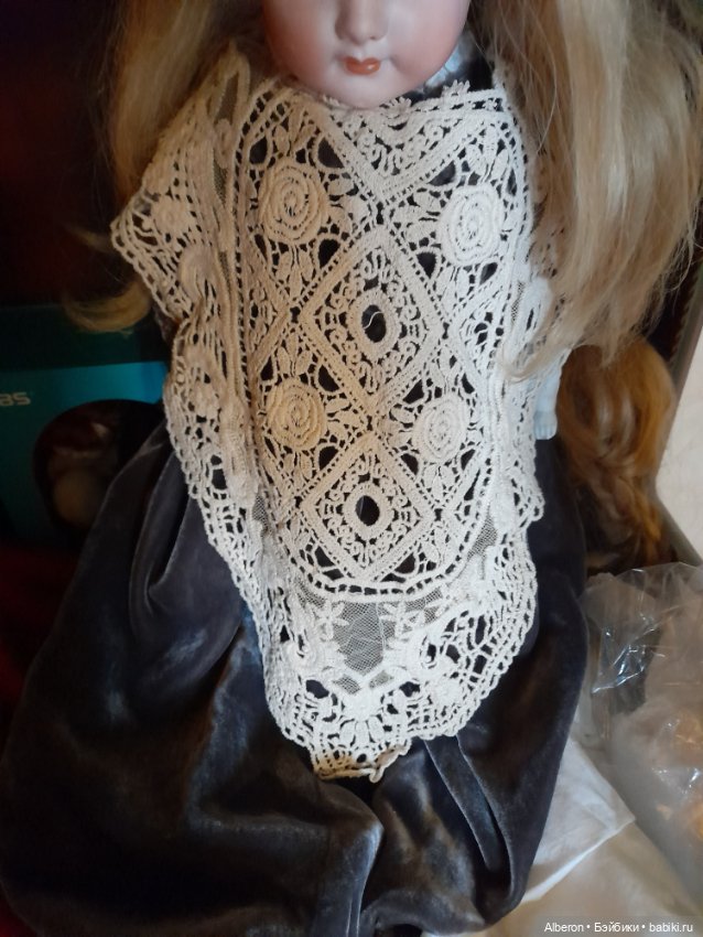 Жабо? или кружевная антикварная накладка