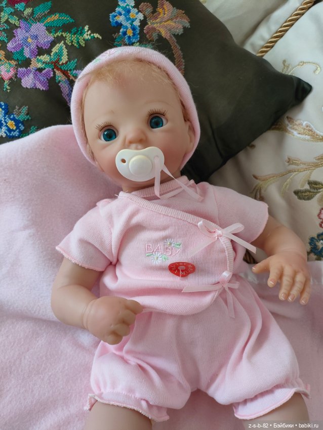 Нежнейшая интерактивная зефирка Эштон Дрейк