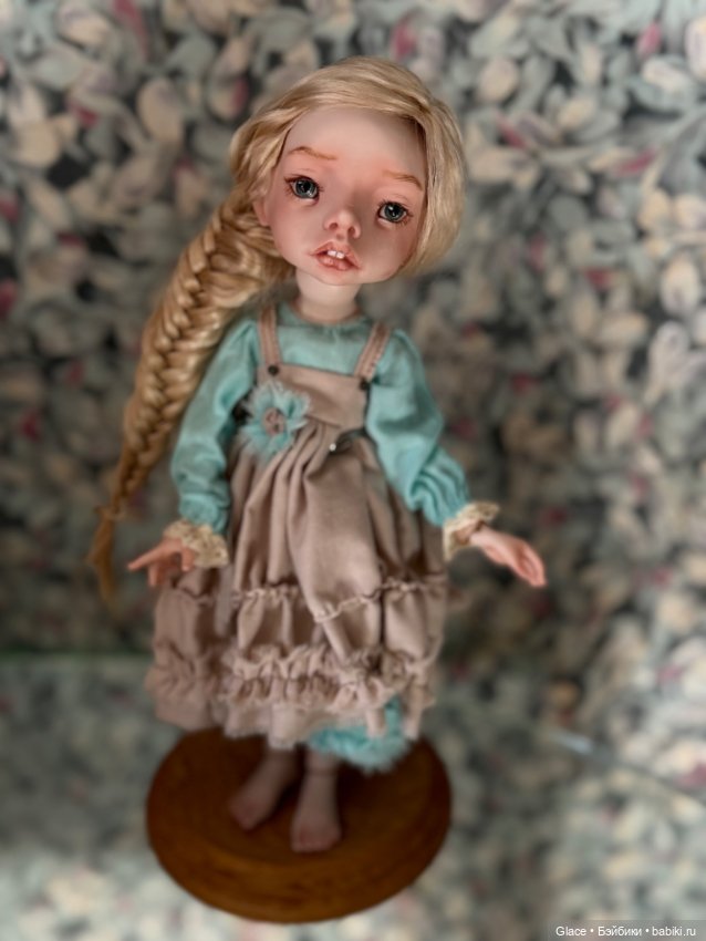 Авторская фарфоровая шарнирная Ягодка Т. Трифоновой