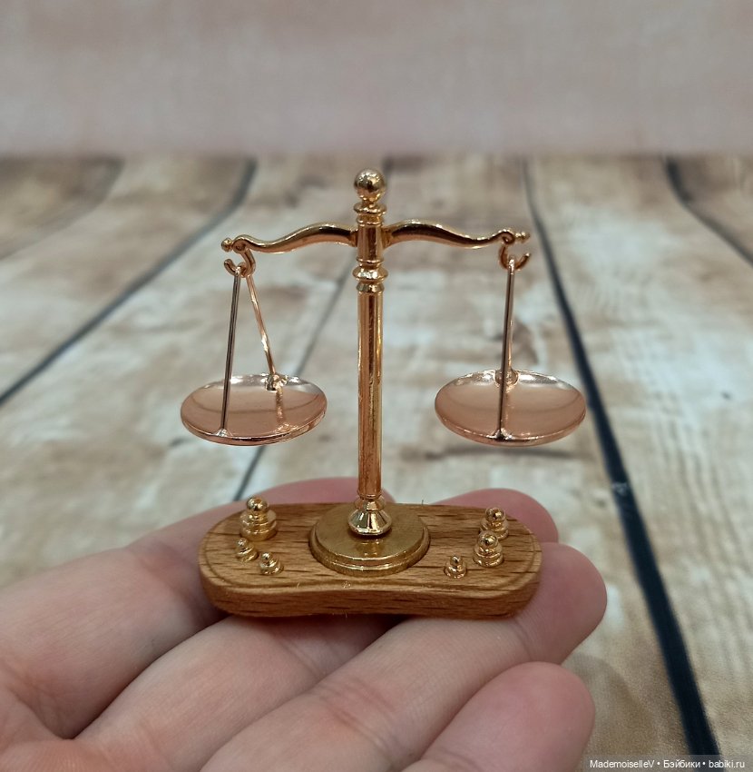 Весы ретро с гирьками — Миниатюра для кукол