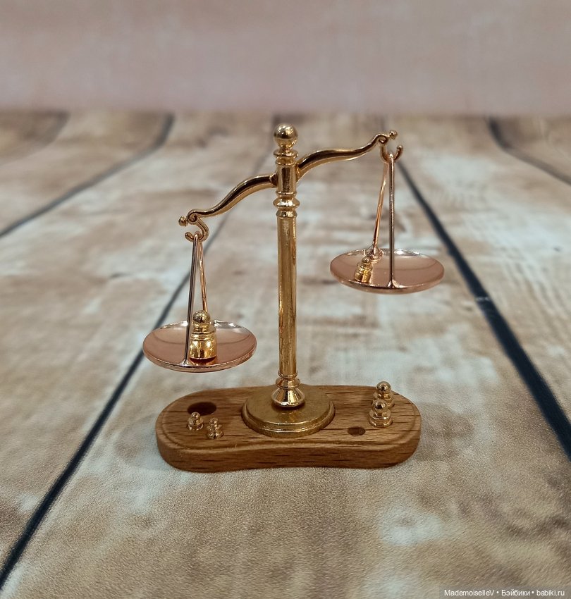 Весы ретро с гирьками — Миниатюра для кукол