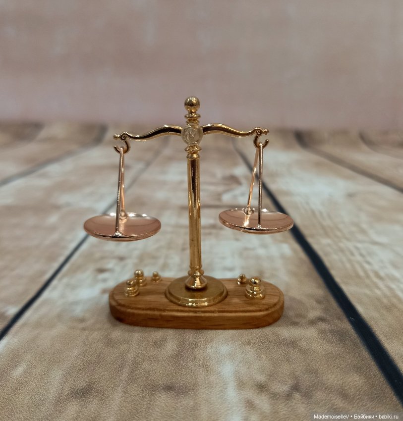 Весы ретро с гирьками — Миниатюра для кукол