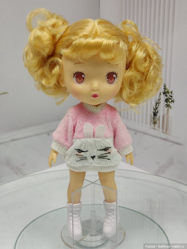 Китайская виниловая куколка pinkneon