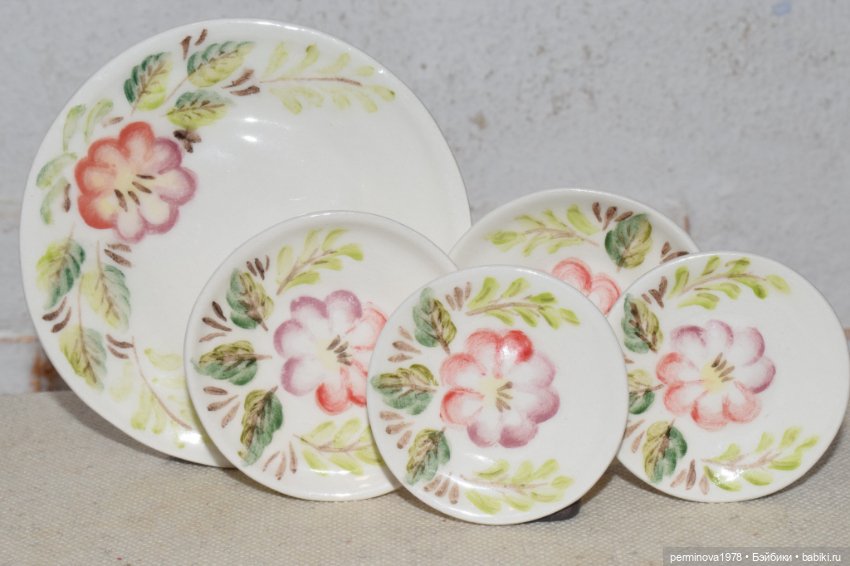 Сервиз для кукол 1 к 4 в стиле Семикаракорской росписи (фото 4)