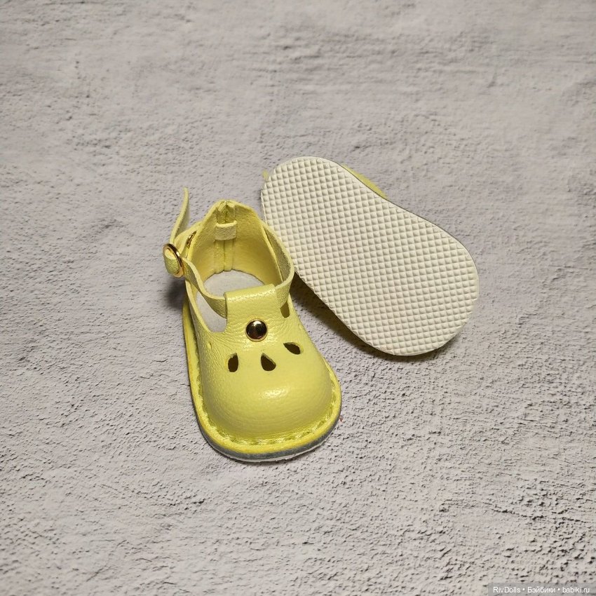 Обувь для кукол Паола Рейна (Туфельки для куклы Paola Reina) Туфли жёлтые (фото 4)