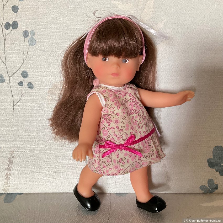 Скромная французская малышка (фото 6)