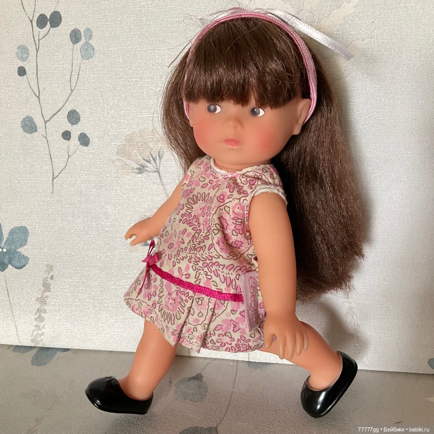 Скромная французская малышка (фото 5)