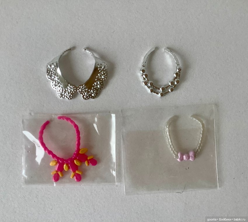 Лот молдированных колье бля барби