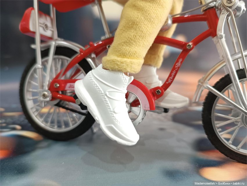 Велосипед двухколесный — Коляски