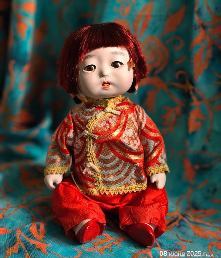 Гофун девочка в красном (453.3)