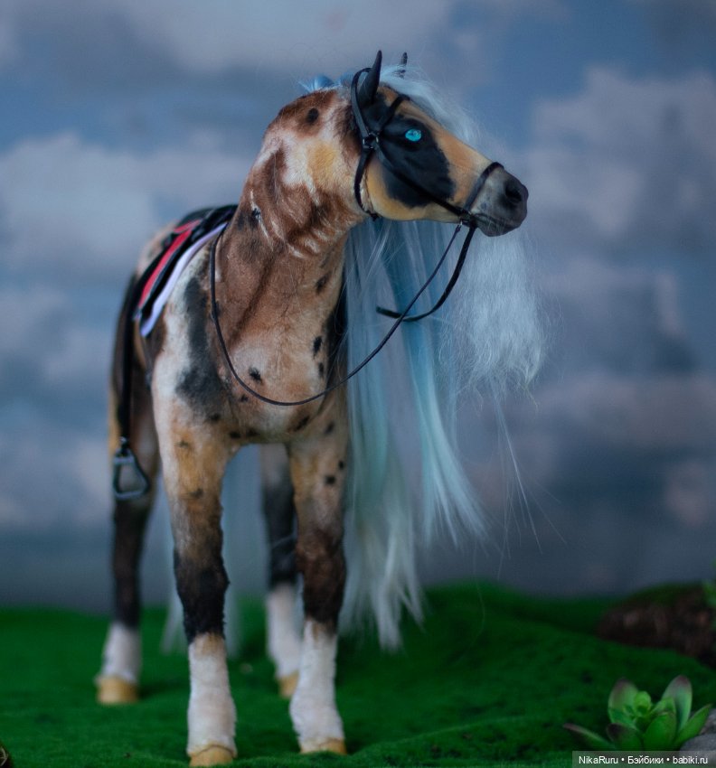 Лошадь для Барби, подвижная в смешанной технике, конь формат 1/6 (фото 4)