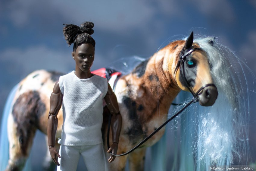 Лошадь для Барби, подвижная в смешанной технике, конь формат 1/6 (фото 2)