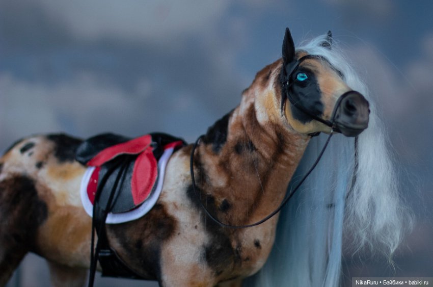 Лошадь для Барби, подвижная в смешанной технике, конь формат 1/6 (фото 7)