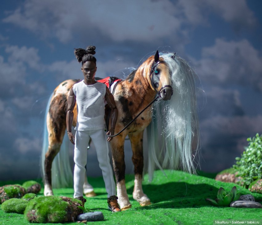 Лошадь для Барби, подвижная в смешанной технике, конь формат 1/6