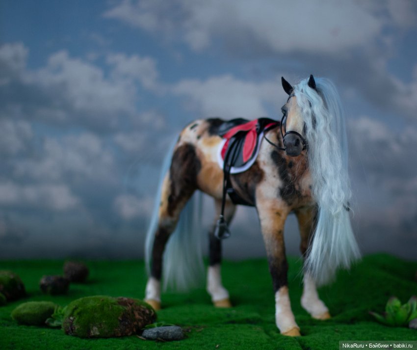 Лошадь для Барби, подвижная в смешанной технике, конь формат 1/6 (фото 6)