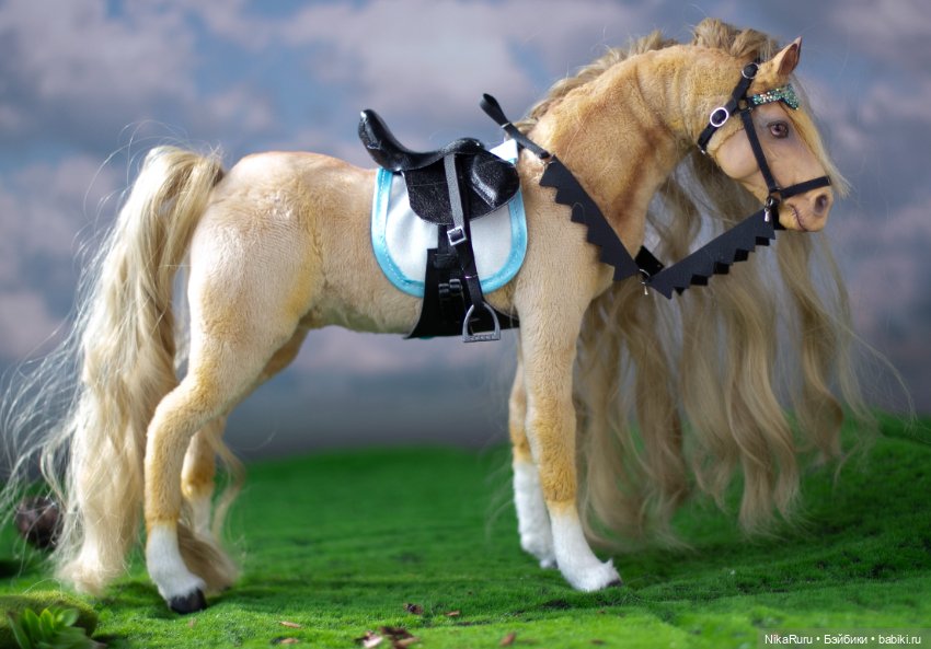 Лошадь для Барби, подвижная в смешанной технике, конь формат 1/6 (фото 2)