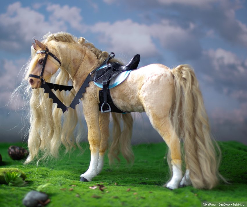 Лошадь для Барби, подвижная в смешанной технике, конь формат 1/6 (фото 3)