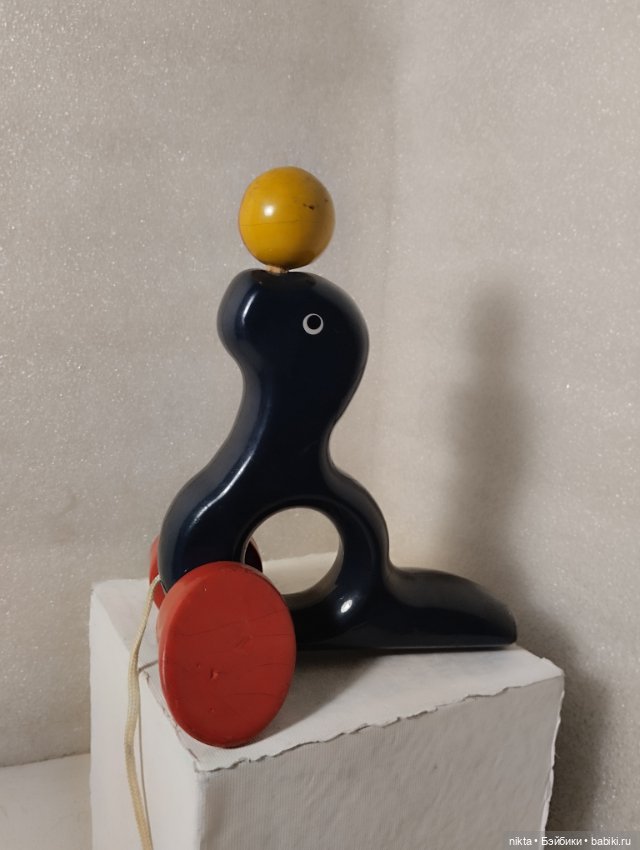Деревянная игрушка Каталка Цирковой тюлень с мячом