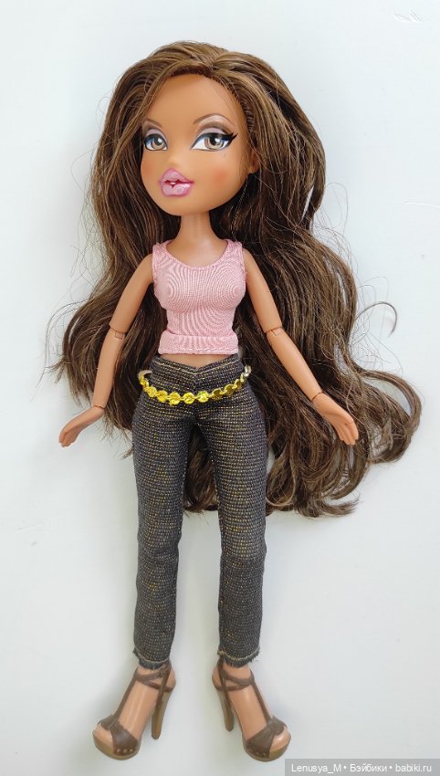 Шарнирная Братц Ясмин (Bratz 2010 Yasmin Party 10Th Anniversary) (фото 2)