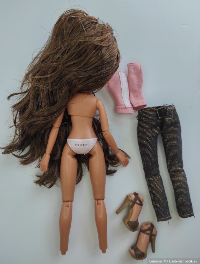 Шарнирная Братц Ясмин (Bratz 2010 Yasmin Party 10Th Anniversary) (фото 7)