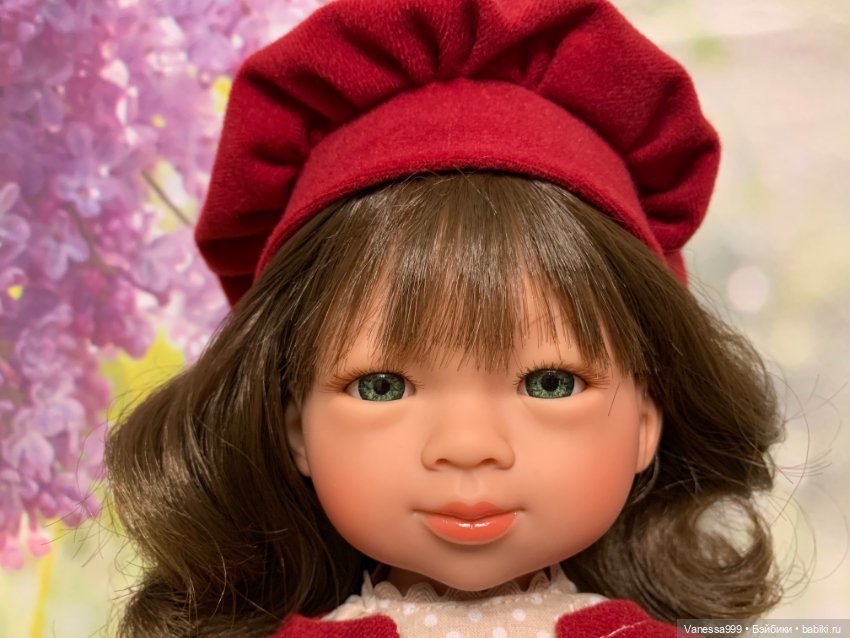 Брюнеточка Селия с зелёными глазками от Carmen Gonzalez(Кармен Гонсалез)