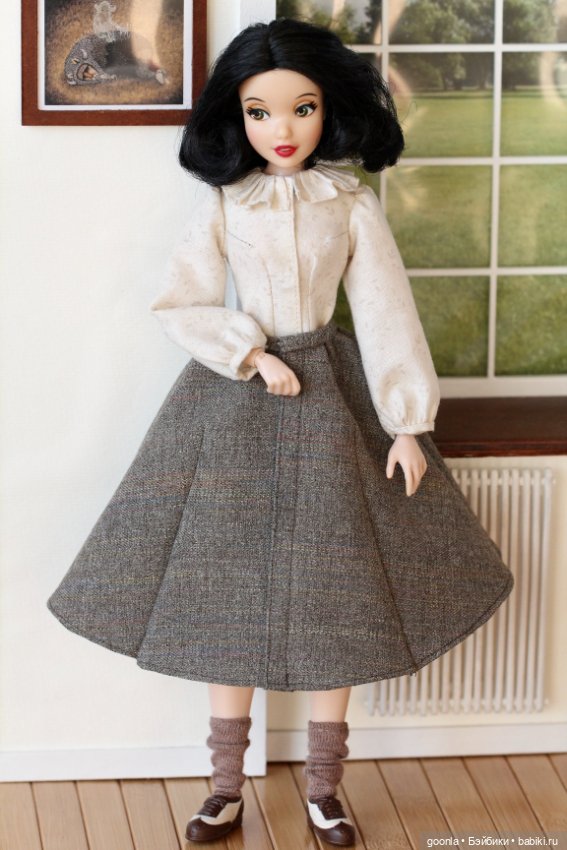 Юбка и блуза на куклу с тонкой талией и широкими бедрами 1/6