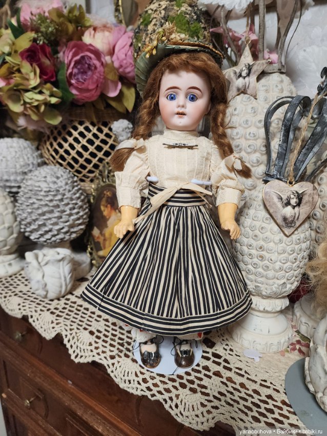 Ранняя антикварная куколка Сонненберг кабинетного размера (фото 8)