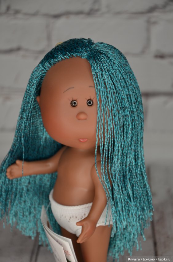 Мия мини от Nines d'Onil, бирюзовые косички (фото 5)