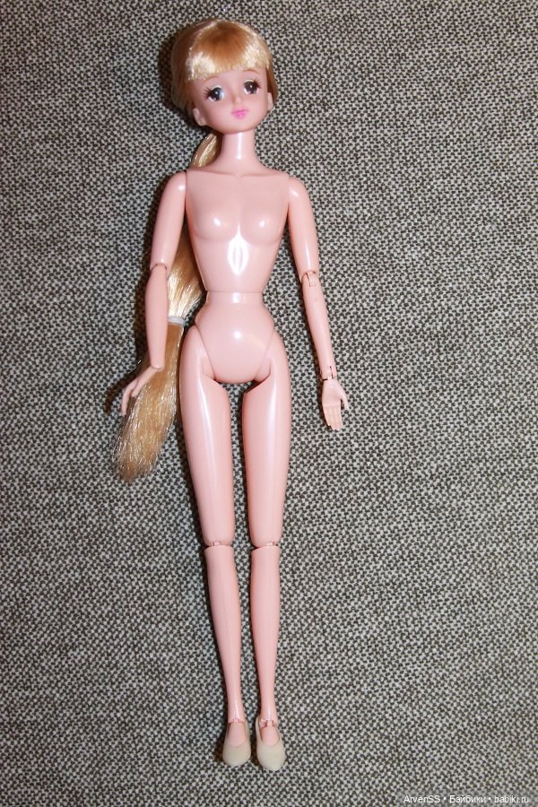 Дженни на шарнирном теле SAJ компании Такара (фото 4)