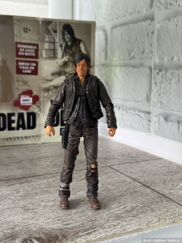 Продам набор с Экшн-фигуркой из фильма «Ходячие мертвецы» (фото 4)