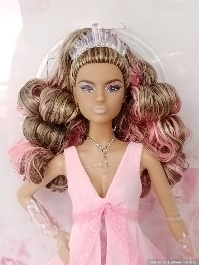Барби Лина Кристальная Фантазия Розовый Кварц, Barbie Crystal Fantasy Collection Rose Quartz (фото 3)