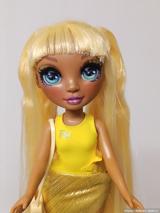 Санни пляжная Rainbow High (фото 5)