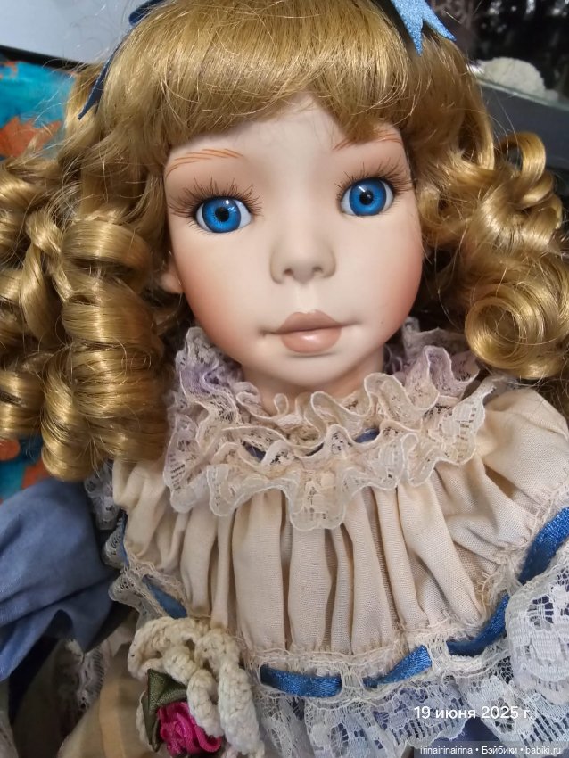 Фарфоровая кукла и чаепитие (фото 2)