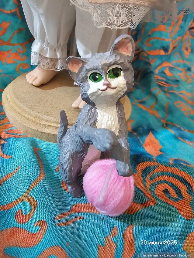 Элани с котенком (389.4) — Фарфоровые куклы (фото 5)