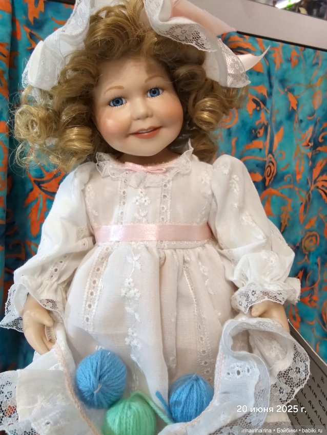 Элани с котенком (389.4) — Фарфоровые куклы (фото 2)