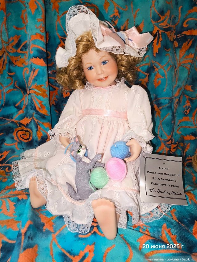 Элани с котенком (389.4) — Фарфоровые куклы