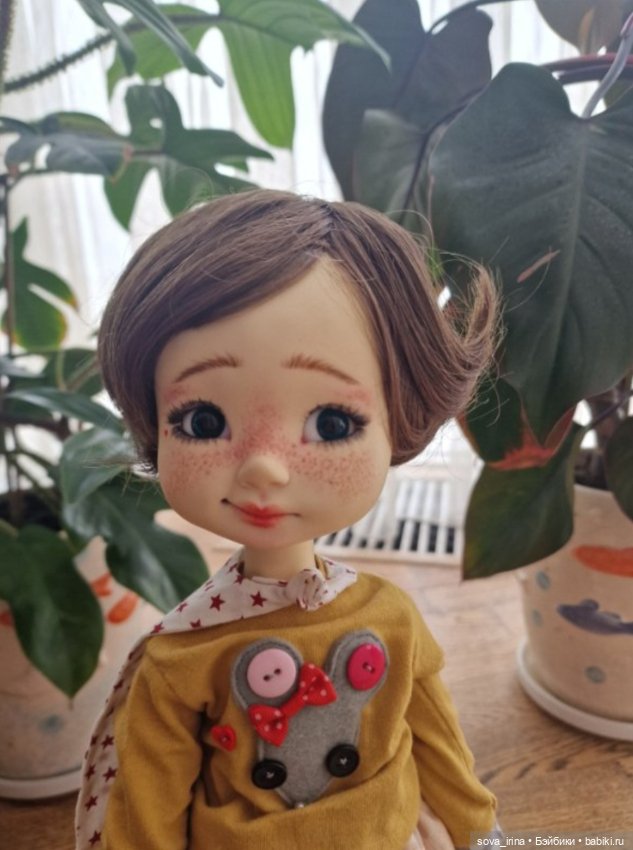 Парички для кукол Monique