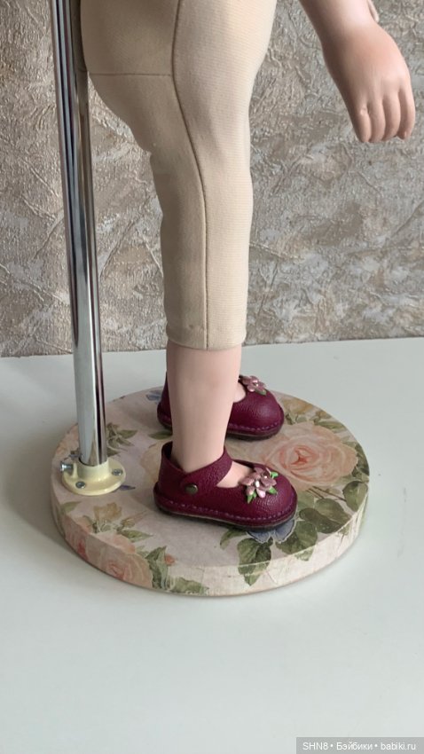 Подставка стенд для куклы до 60 (фото 2)