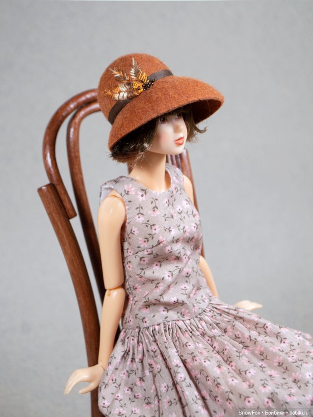 Фетровая шляпка "Перья" На обхват головы 10 см (Момоко, бжд)