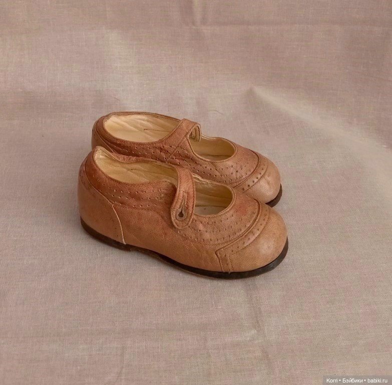 Антикварные детские туфельки (фото 2)