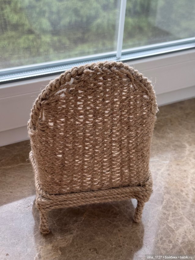 Плетеное кресло — Кукольная мебель (фото 2)